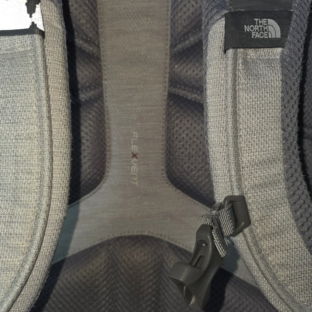 The North Face Borealis Backpack Heather Gray FlexVent OS Hiking Travel Outdoor